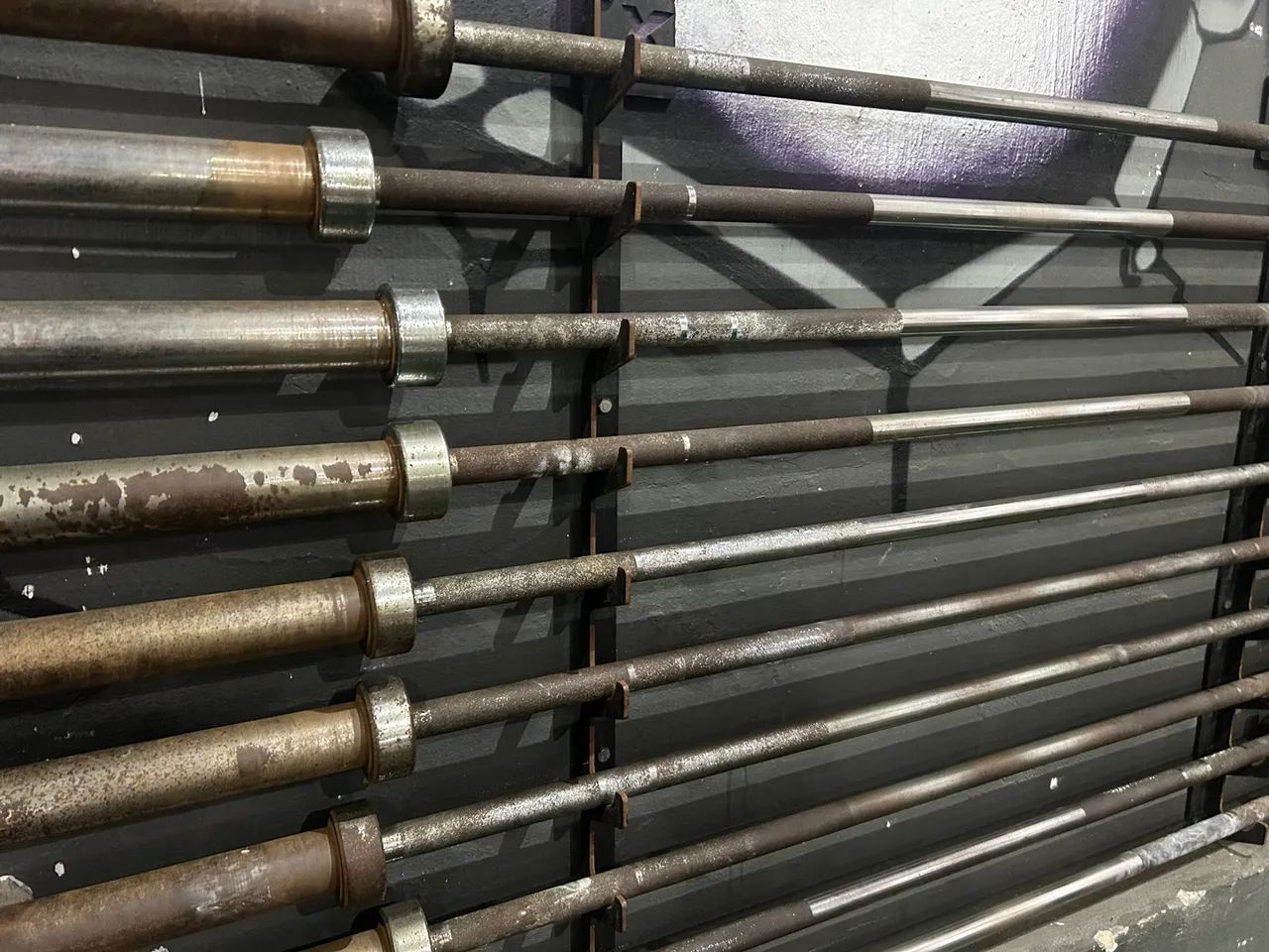 Barras olímpicas semi novas 