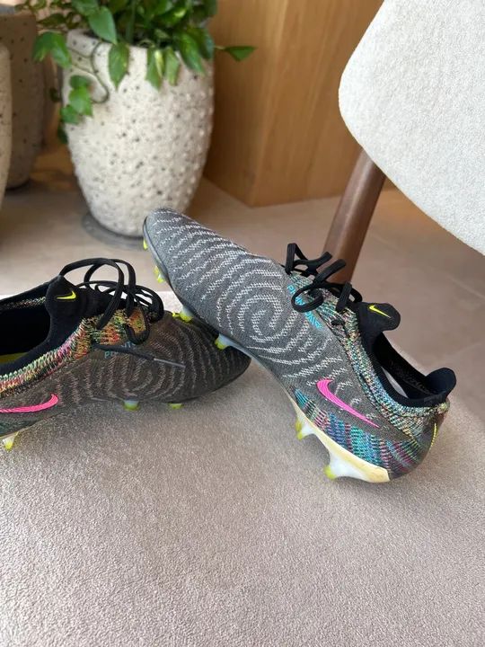 Chuteiras Nike Phantom GX - Tamanho 41 - Foto 3