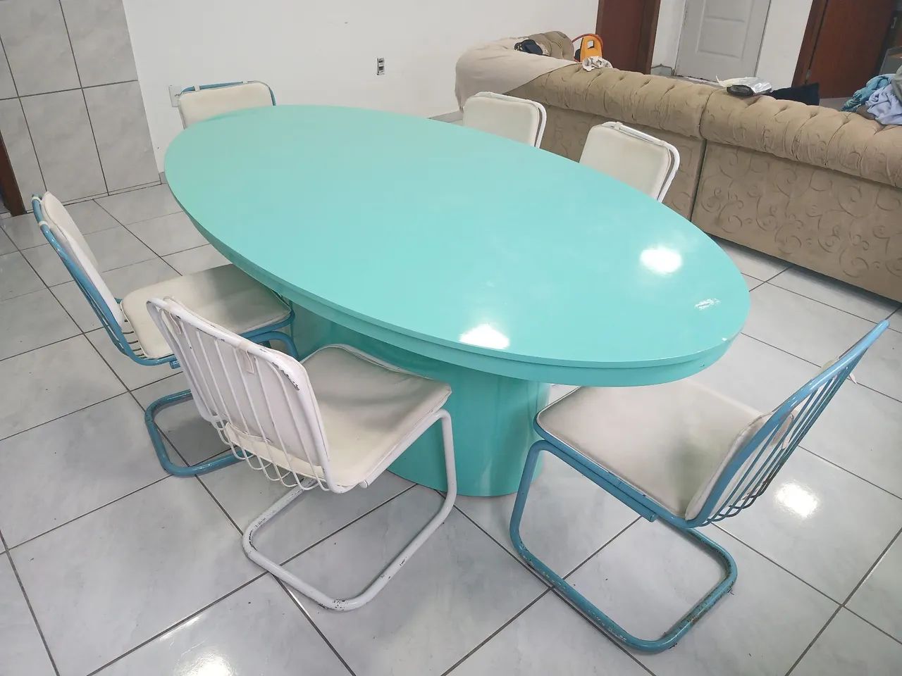 Mesa com cadeiras  - Foto 2
