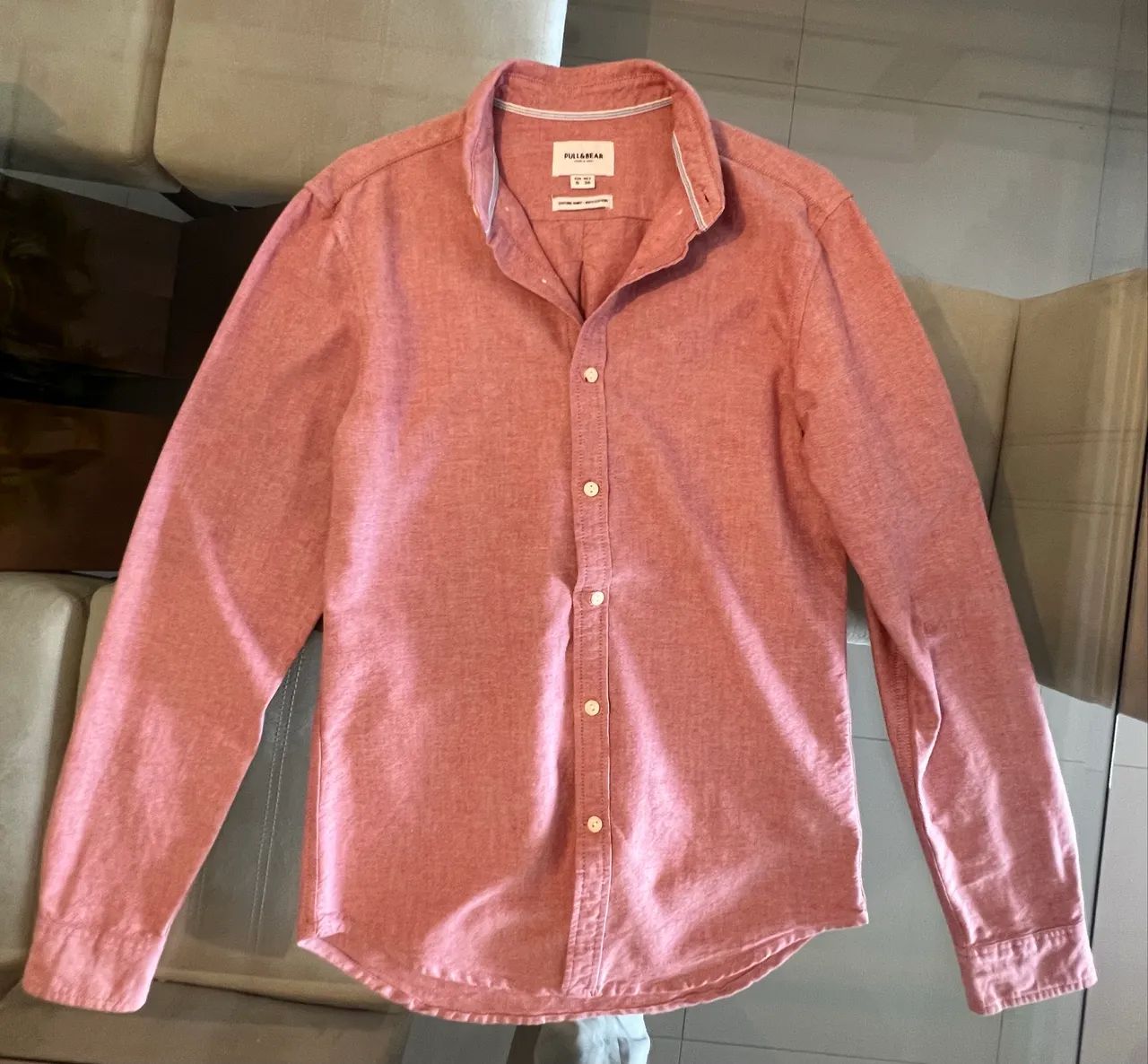 Camisa pull bear salmão 