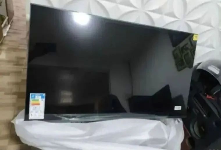 Smart TV Toshiba 40 polegadas Dled inteligência artificial  Novinha,nota fiscal garantia