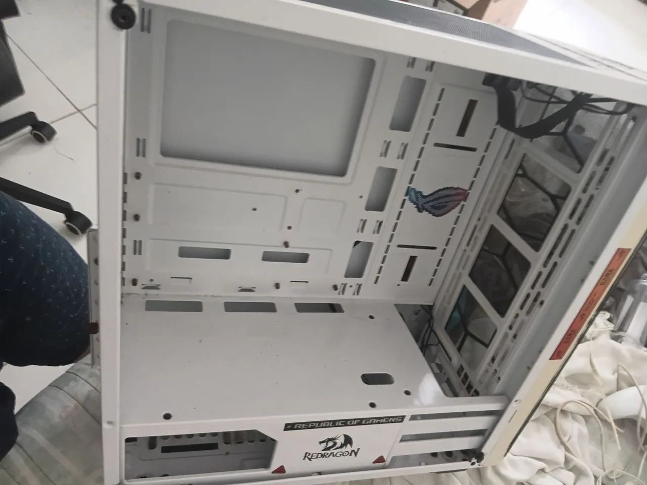 Gabinete red dragon funcionando 