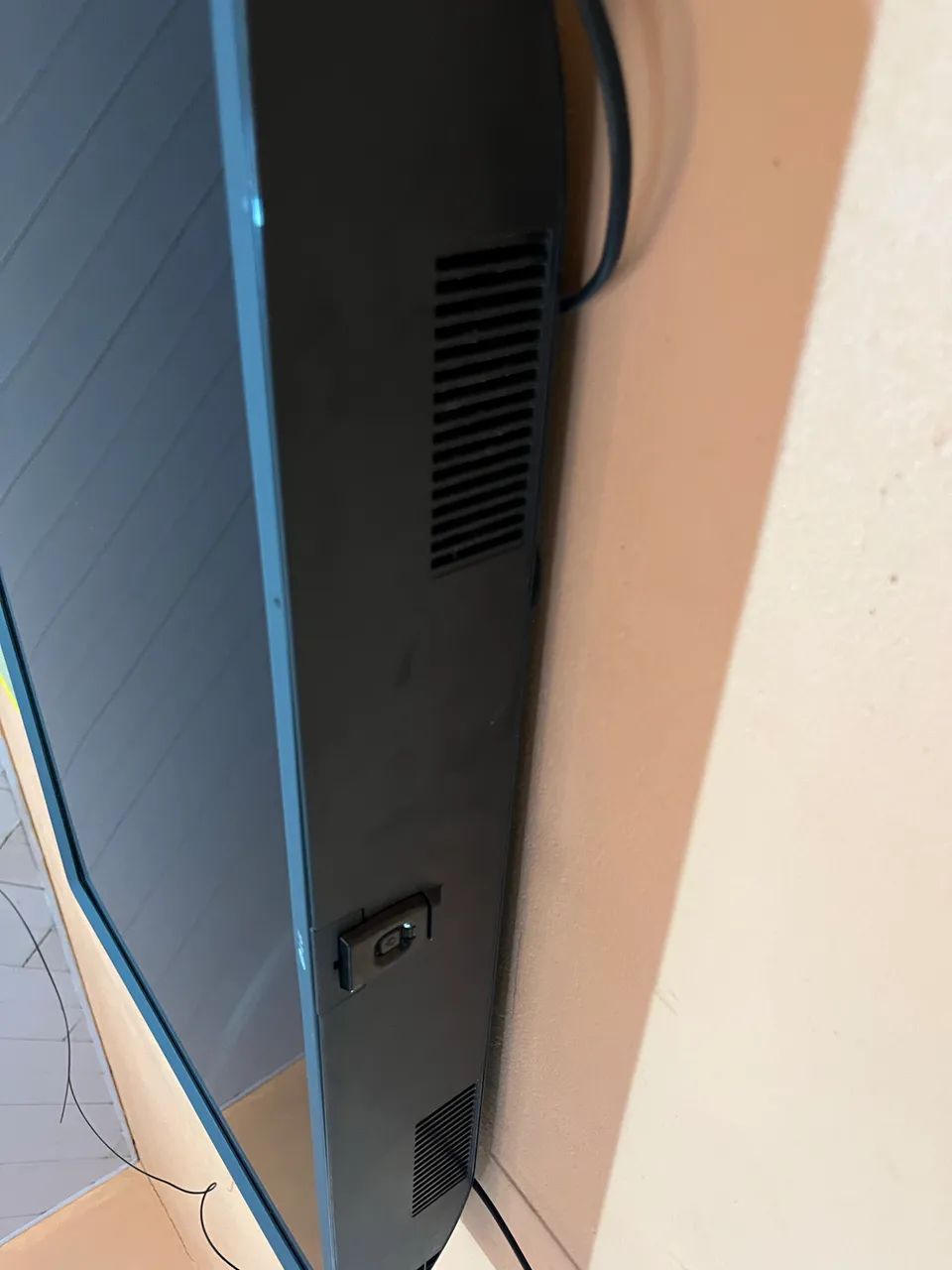 VENDO TV LG SEMI-NOVA - Foto 2