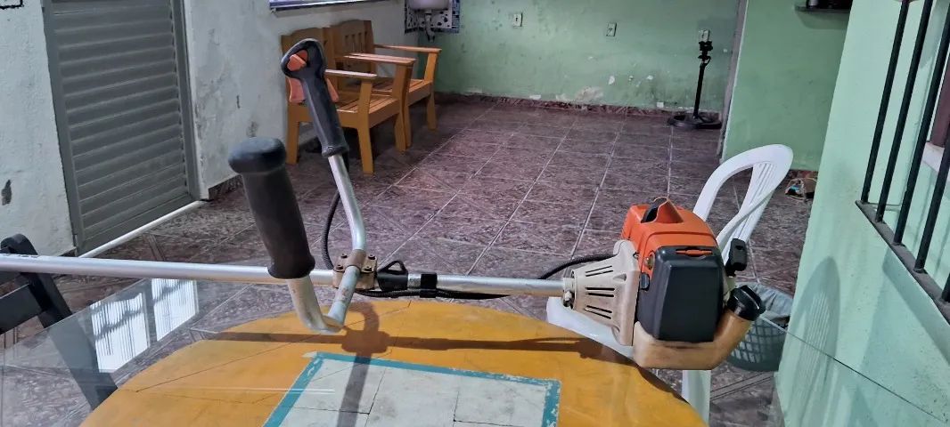 Roçadeira  bem conservada - Foto 3