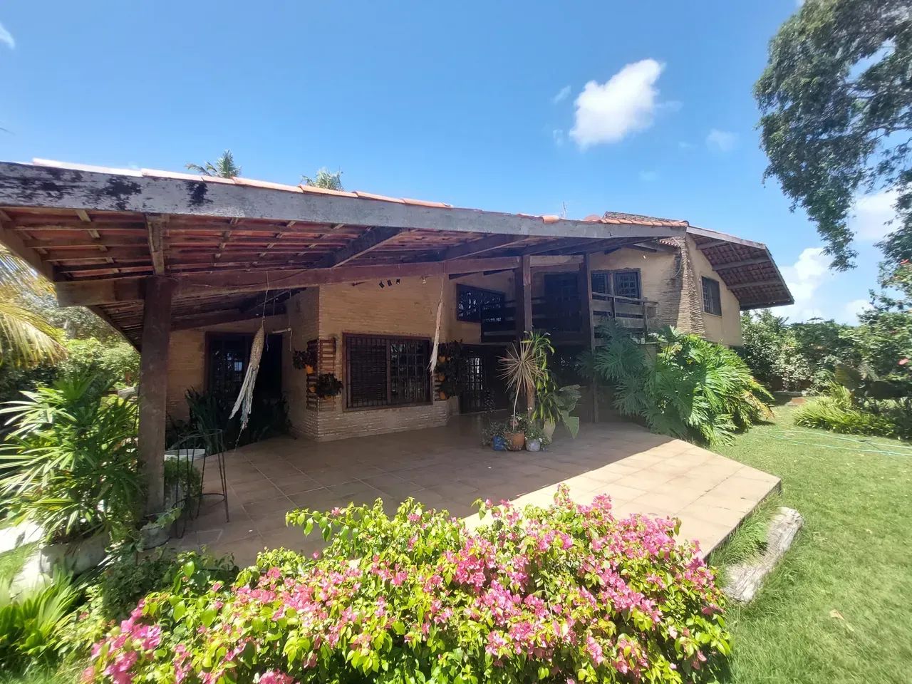 Oportunidade sem igual. Casa e terreno a beira da lagoa da Precabura