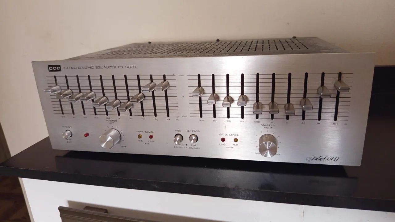 Lindo Equalizador CCE Studio 6060