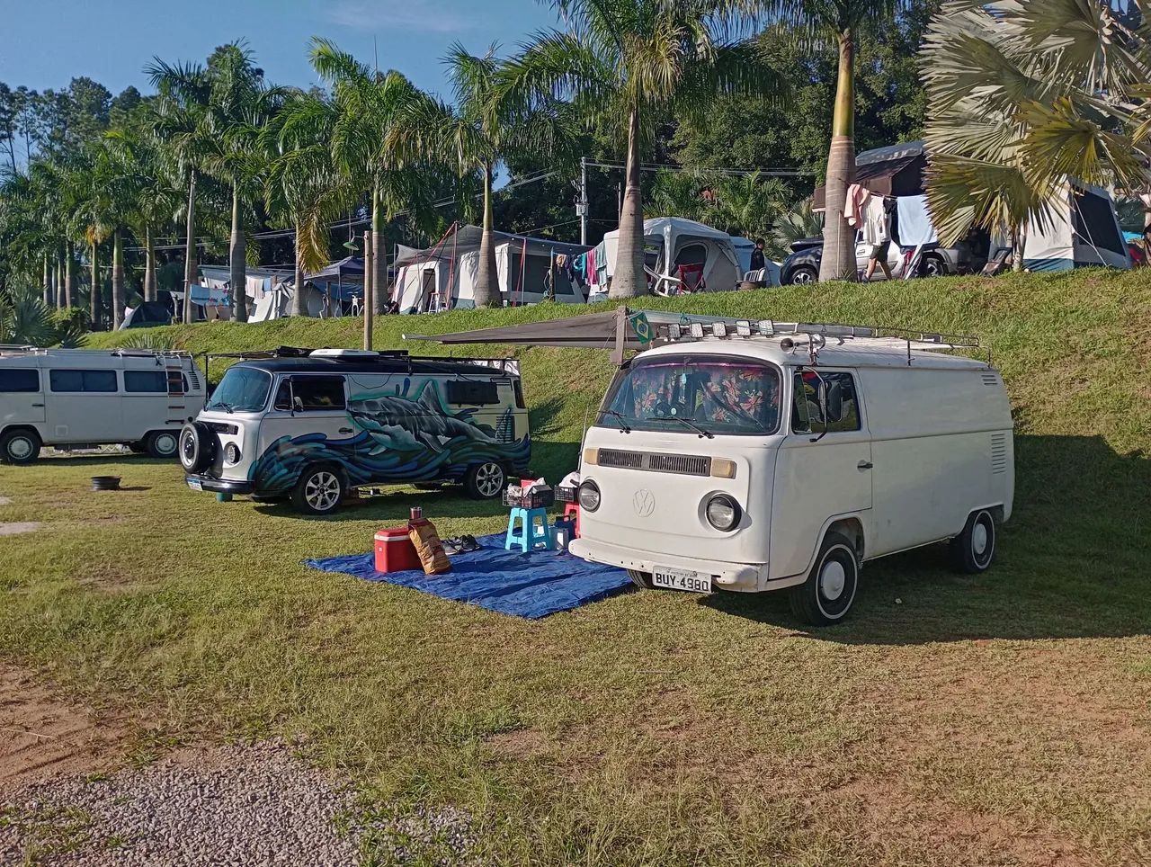 Kombi Motor Home excelente para amantes de viagem e aventuras  - Foto 3