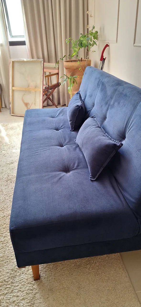 Sofá cama em suede azul marinho - Foto 2