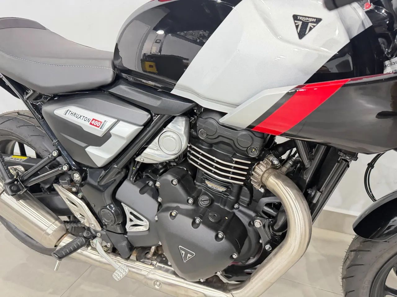 Triumph THRUXTON 400 - Foto 2