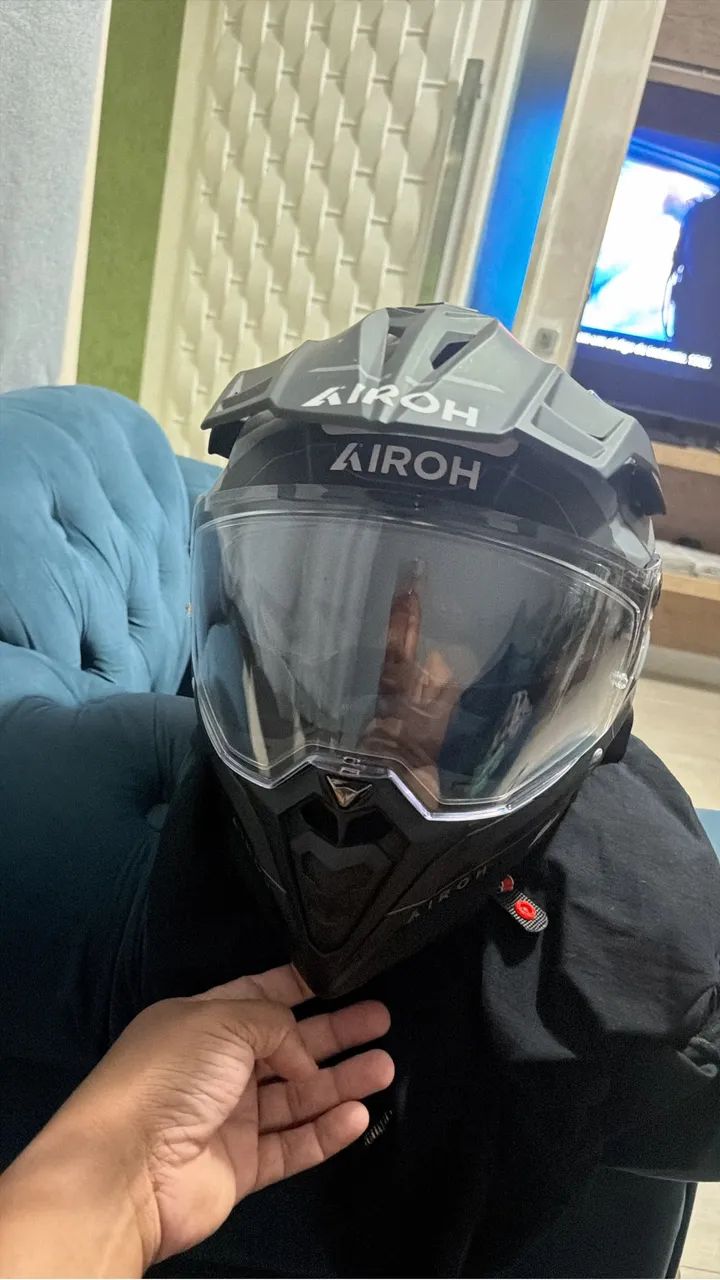 Capacete Airoh Commander 2 Reveal Military Green 63/64 - Foto 4