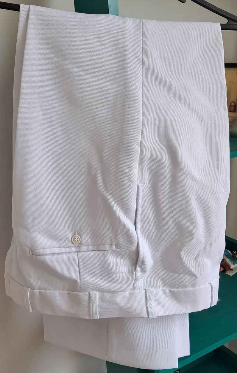 Uniforme Marinha: blusas tam 2 e 3 e calças tam 42. - Foto 3