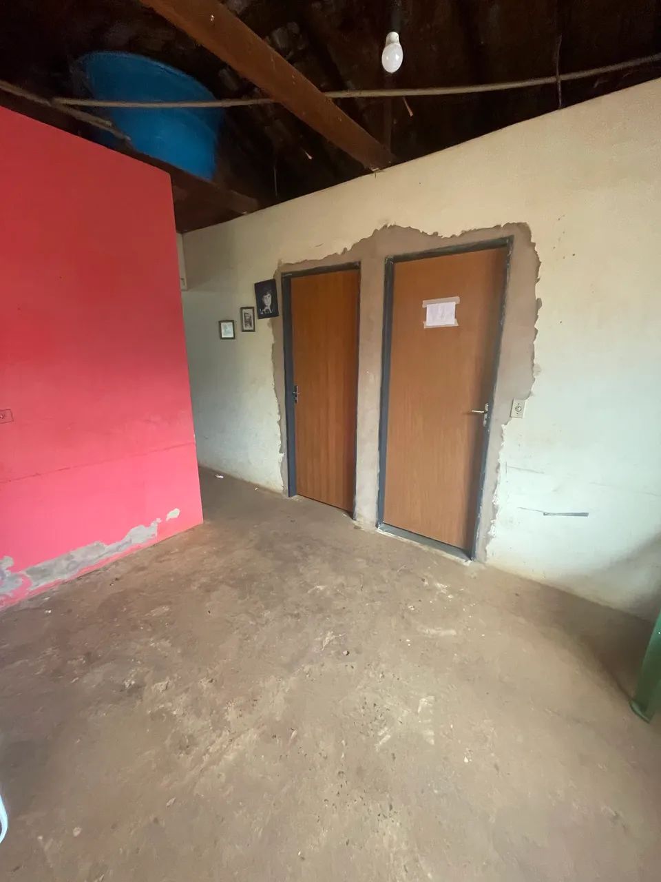 CASA NA AVENIDA COM SALÃO E EDÍCULA! - Foto 3