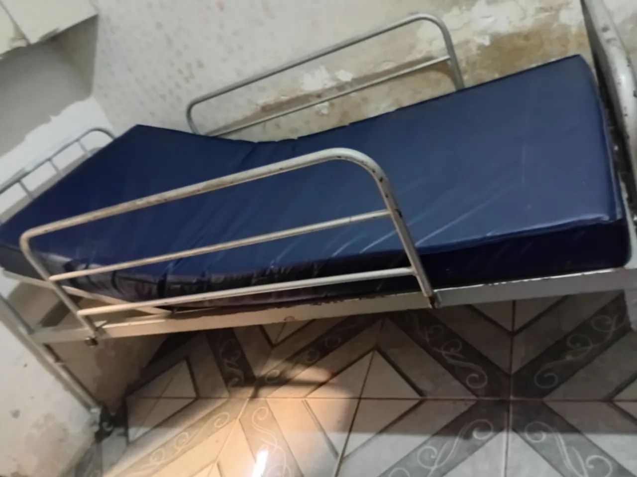 Cama hospitalar 