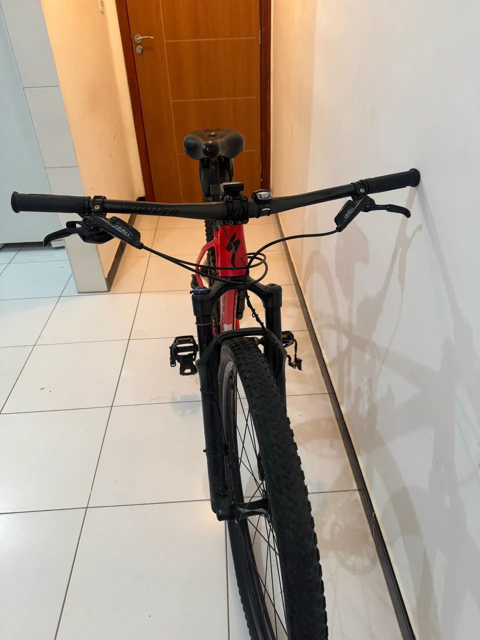 Specialized Chisel Aro 29 MTB - Excelente Estado - Foto 3