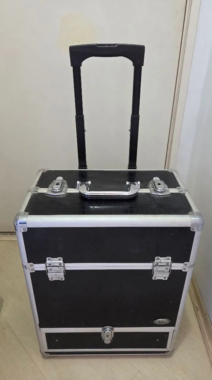 Mala para cabeleireiro usada 