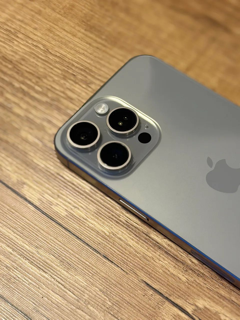 iPhone 15 Pro Max 256GB - Titânio Natural