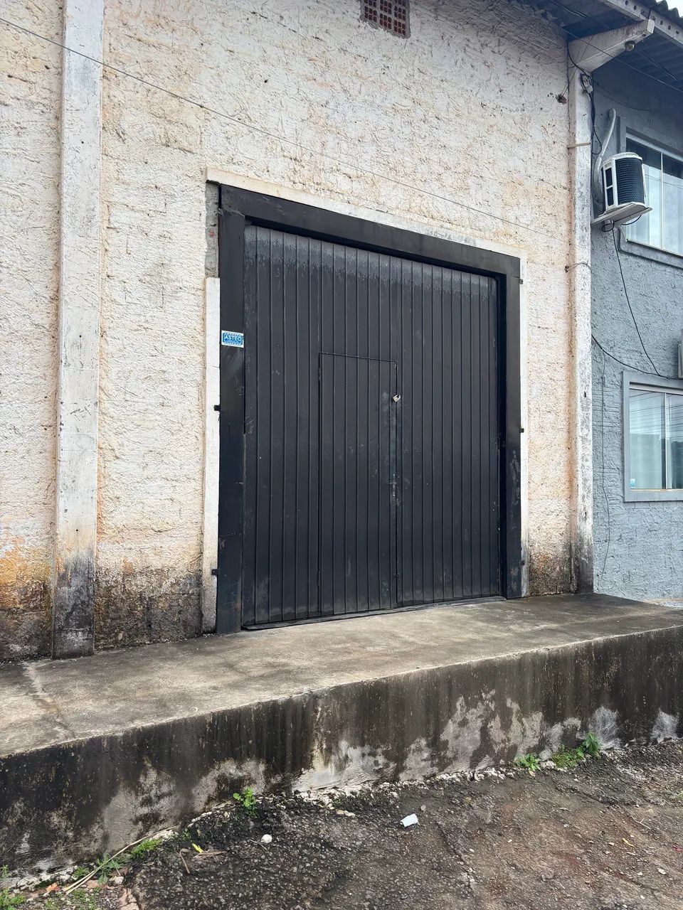 Barracão 300m no centro 2 banheiros e 1 escritório  - Foto 5