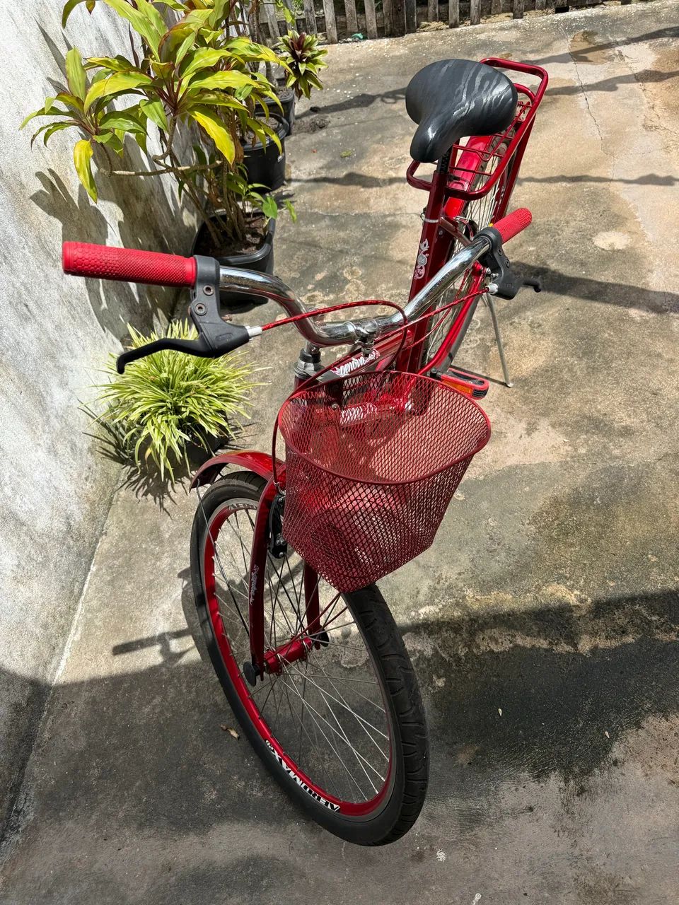 Bicicleta cairu vermelha.  - Foto 2