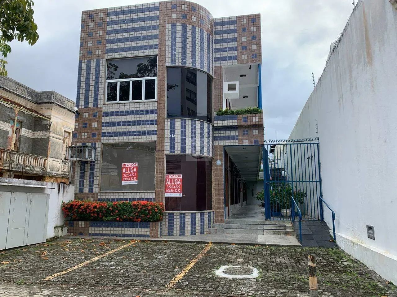 Prédio comercial para alugar no Centro de Aracaju com 15 salas independentes - Foto 2