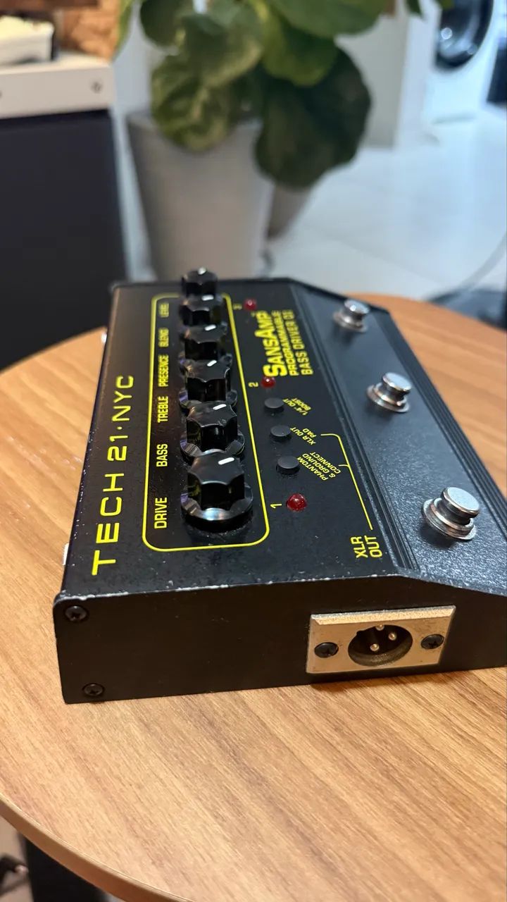 Pedal SansAmp Bass Driver DI (Tech 21 NYC) - Instrumentos musicais