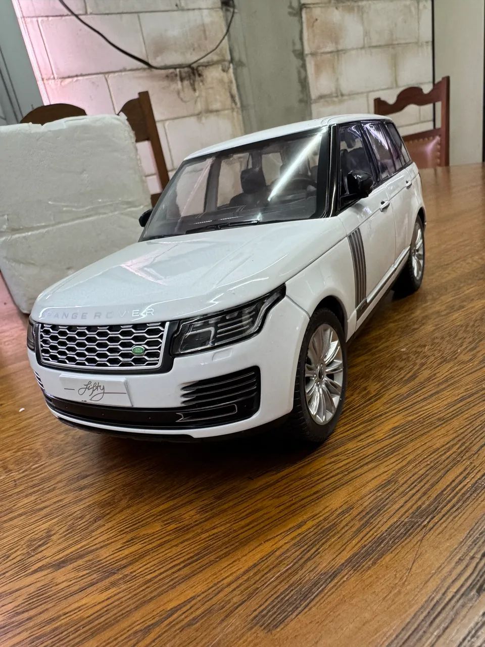 Range Rover sports Diecast branco 1:18