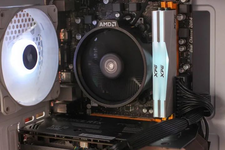 2600 - 16GB - RTX 3050 - Foto 4