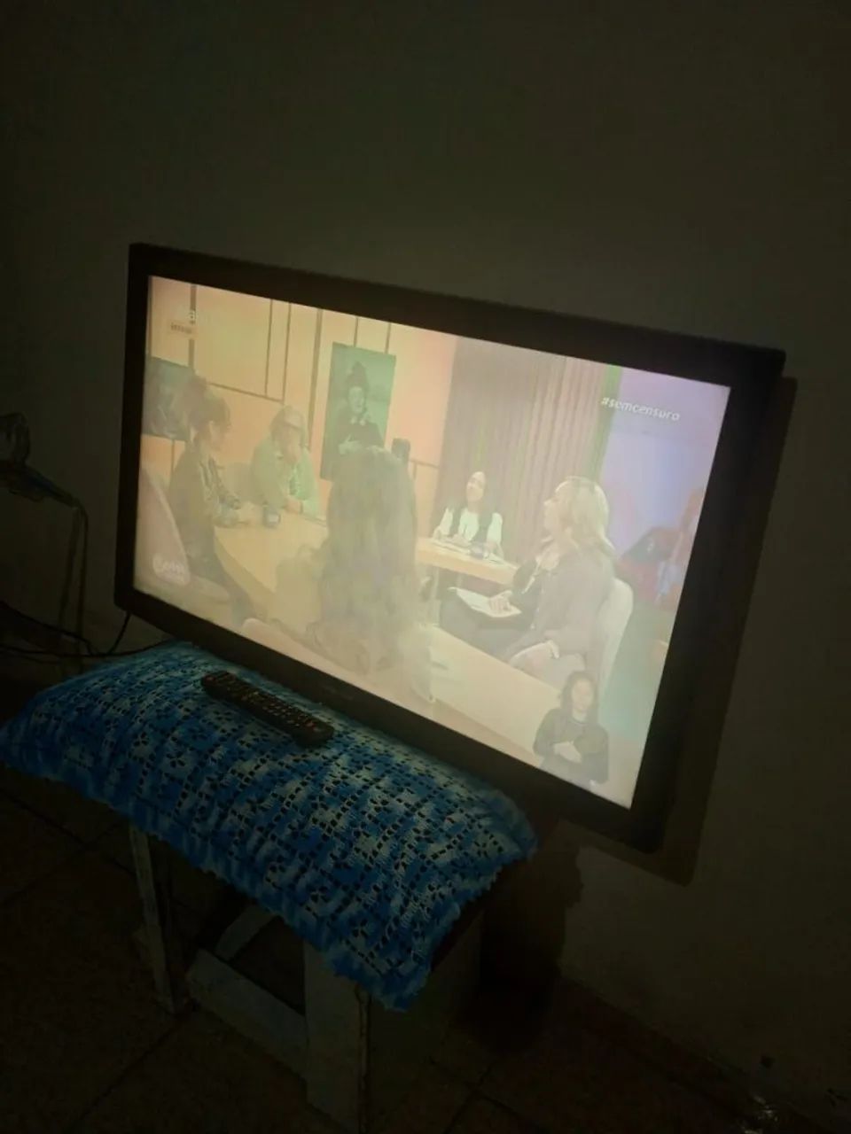 TV 43 POLEGADAS LED NÃO PRECISA DE CONVERSOR FUNCIONANDO PERFEITAMENTE LER DESCRIÇÕES TODA - Foto 2