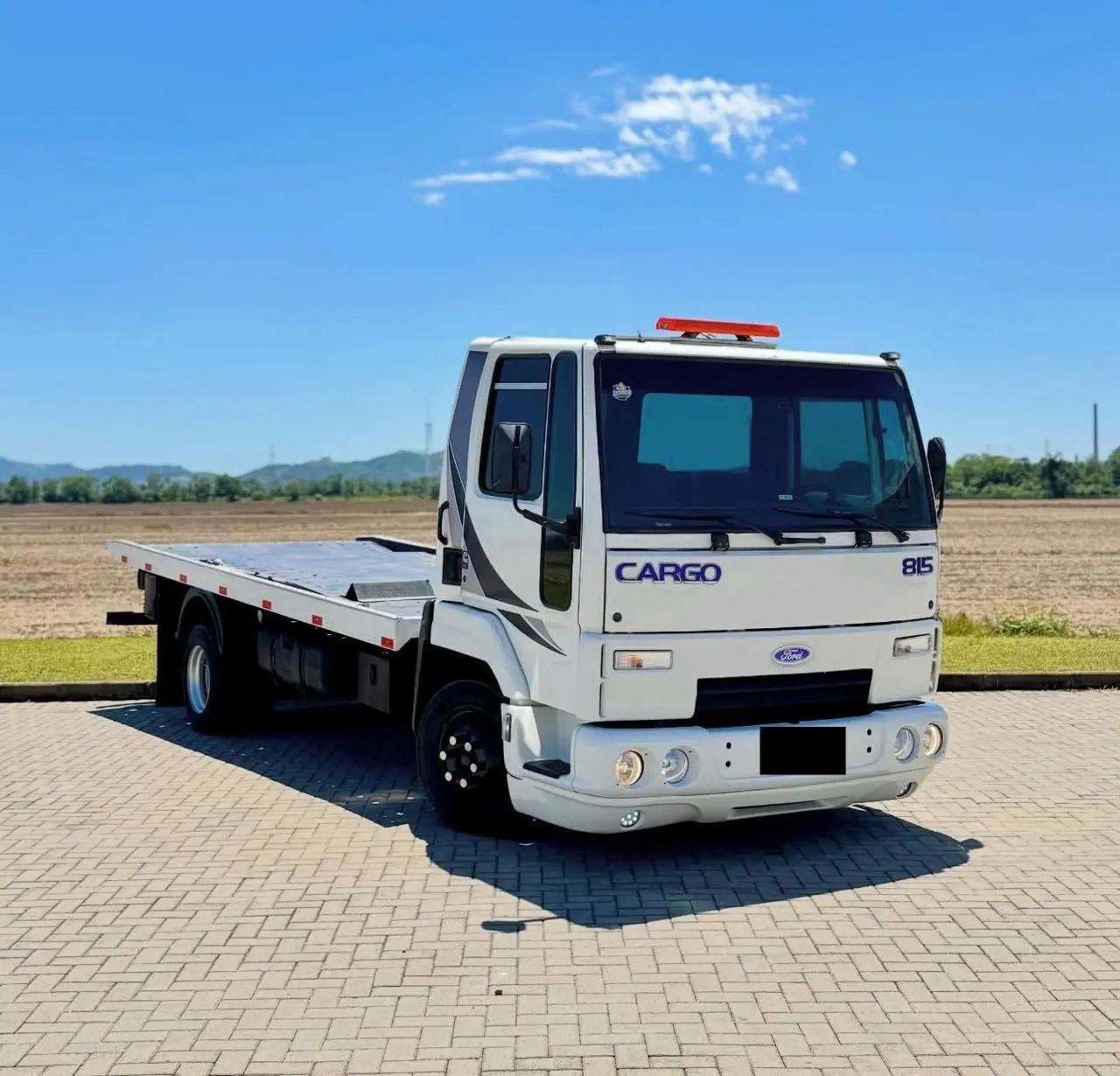 CARGO 815 PLATAFORMA GUINCHO  - Foto 2