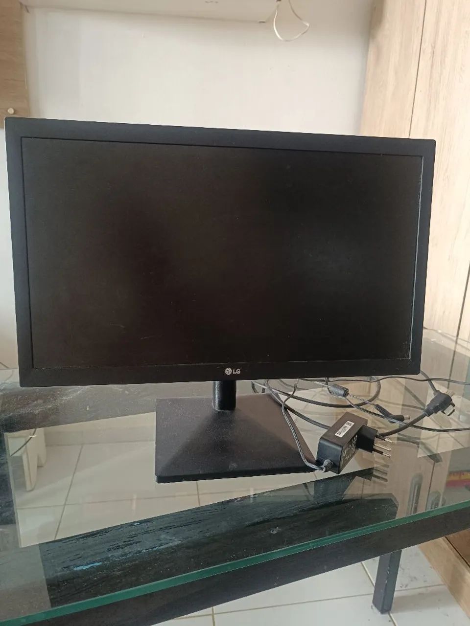 Monitor LG 20MK400H-B 20 Polegadas (Semi-novo). Valor : 300 R$ 
