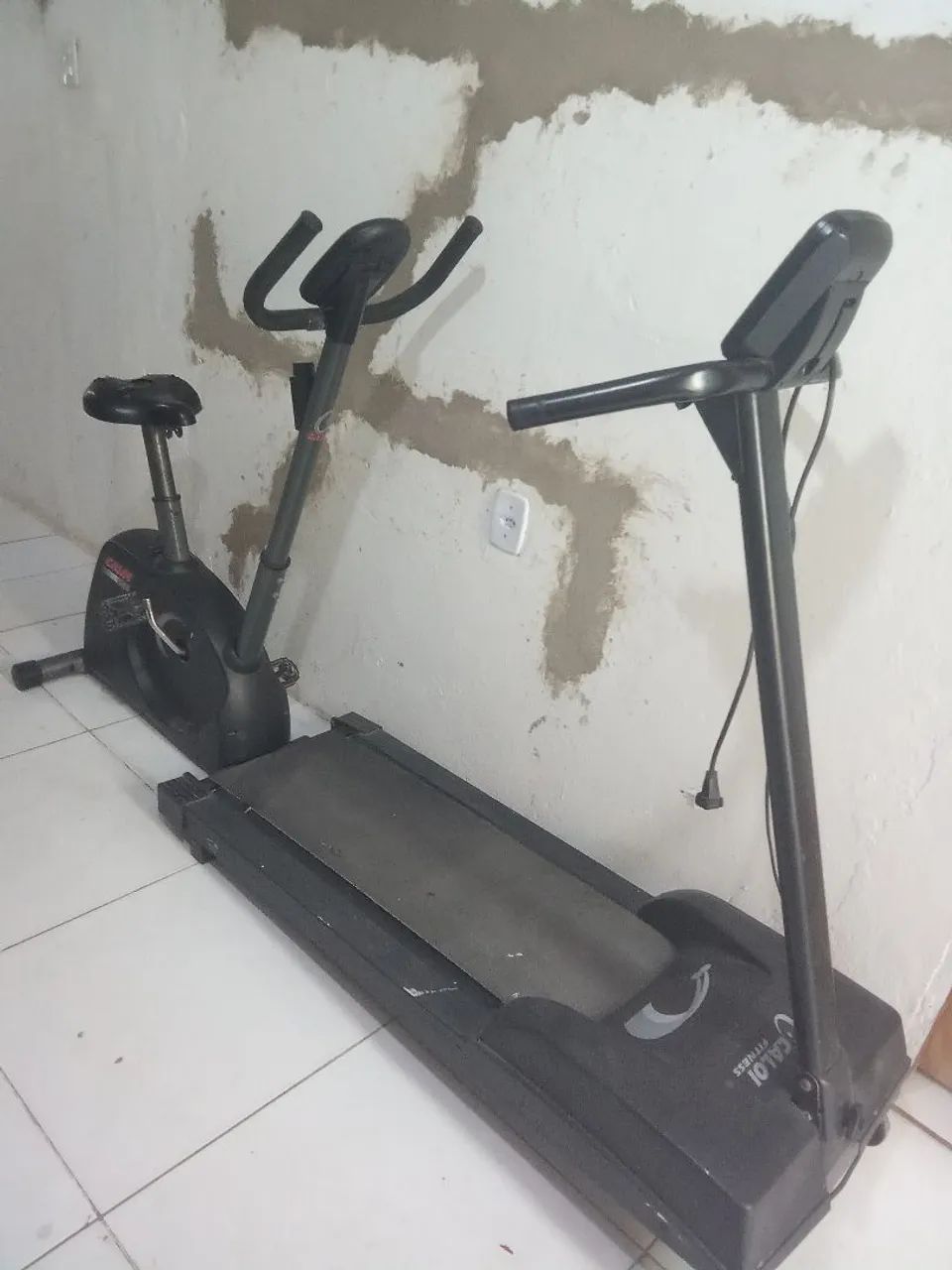 Vendo bicicleta ergométrica e esteira