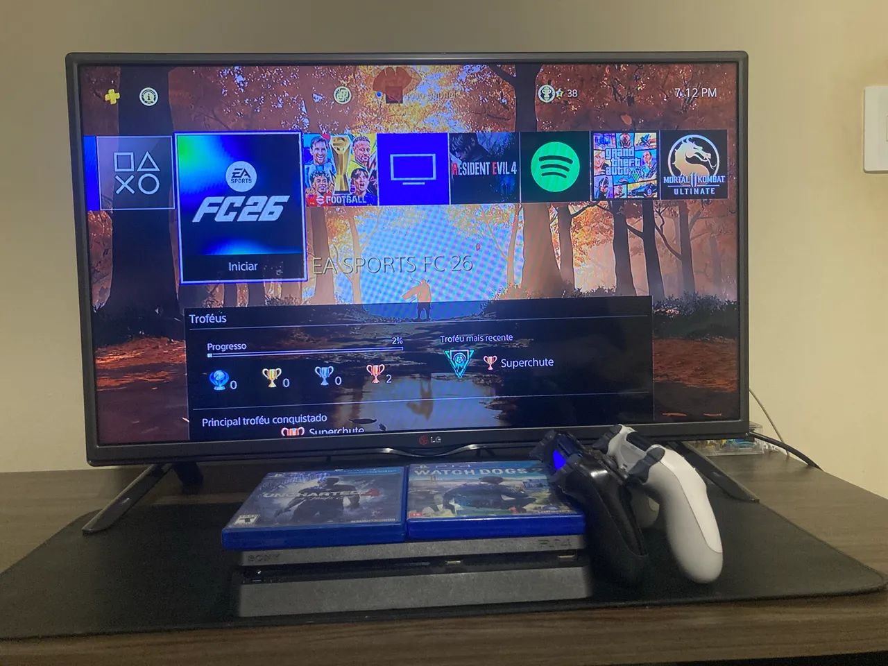 PS4 SLIM 