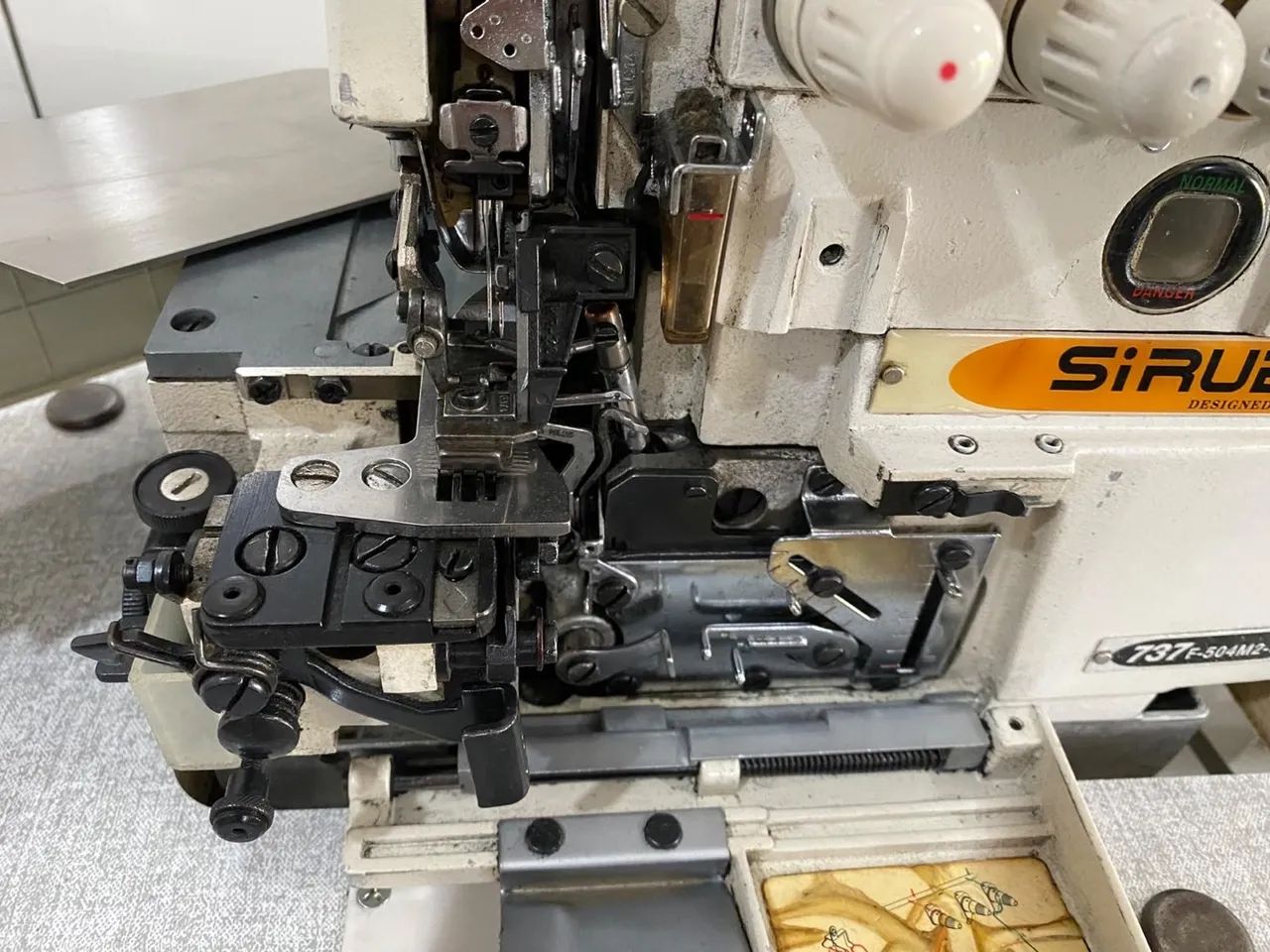 Máquina overlock Siruba  - Foto 4