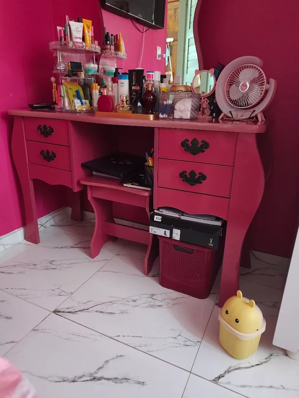 Penteadeira camarim na cor pink