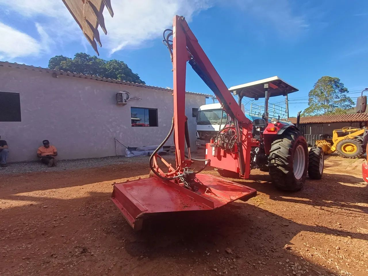 Trator de pneus - Foto 4