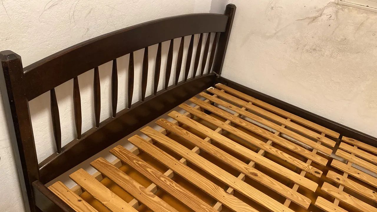 Cama em Imbuia Queen Linda - Foto 5