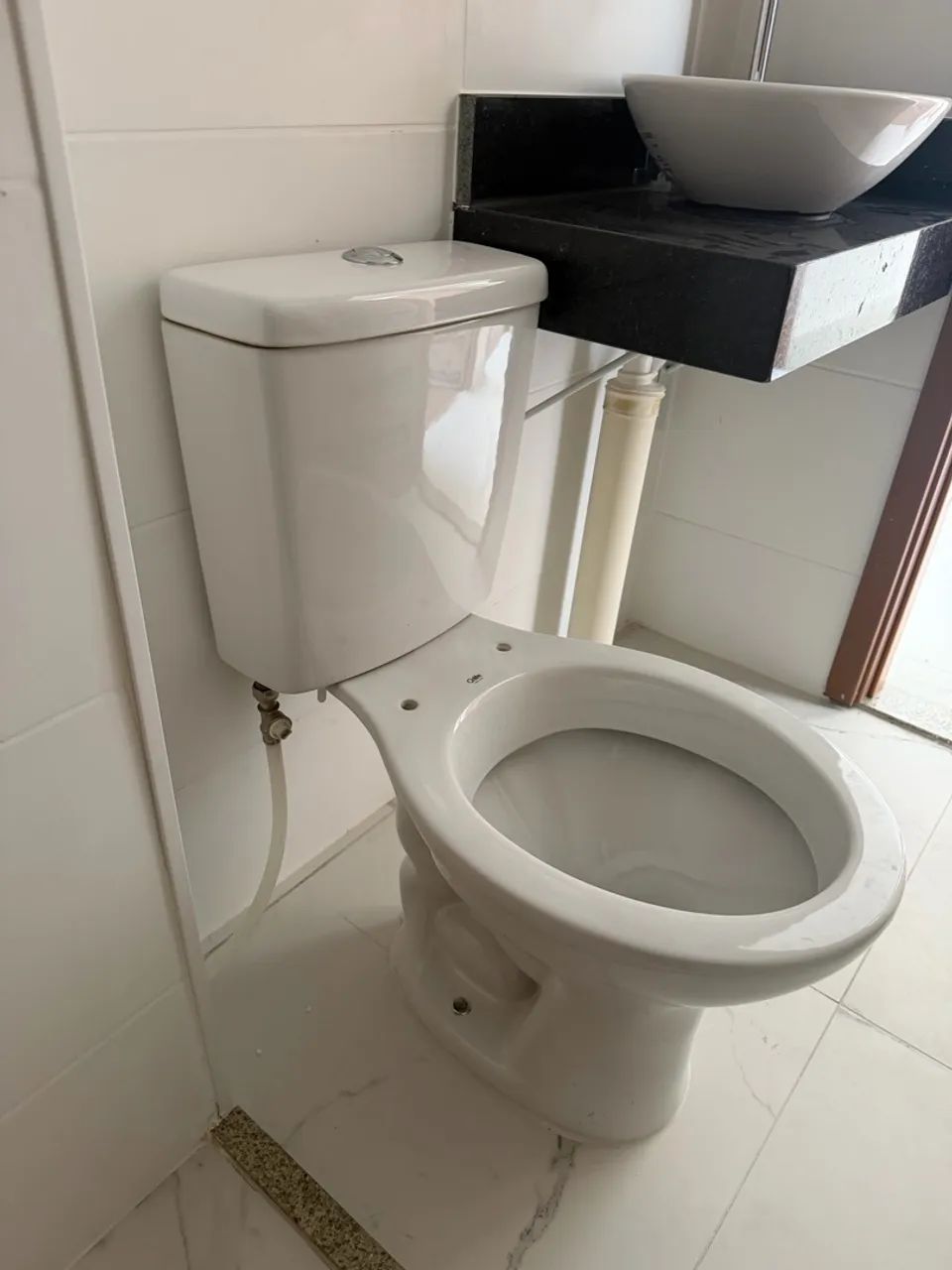 Vaso Sanitário com Caixa Acoplada Branco 3 e 6 litros Eco Plus Celite - Foto 2