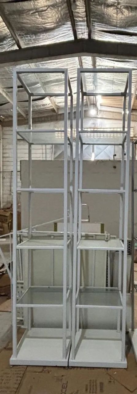 Torre vertical com vidros - Foto 2
