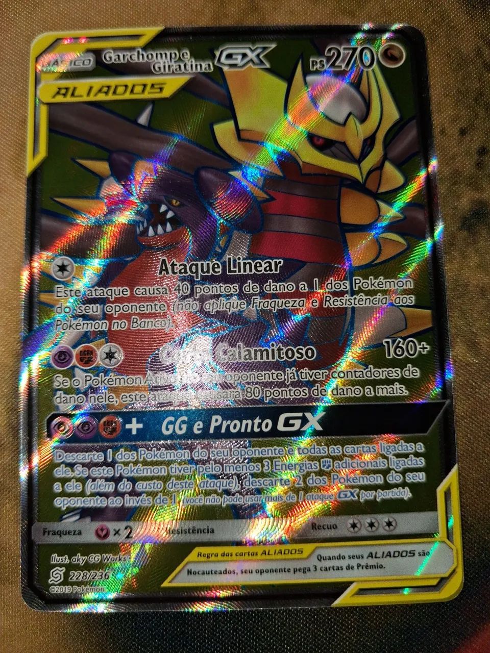 Carta Pokemon Garchomp e Giratina GX
