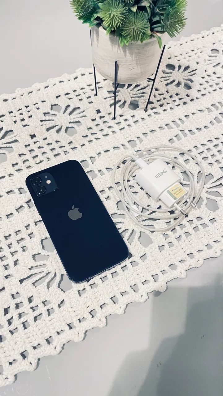 iPhone 12 + Caregador - Foto 3