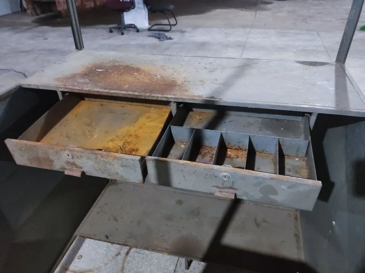 Vendo balcão de ferro - Foto 3