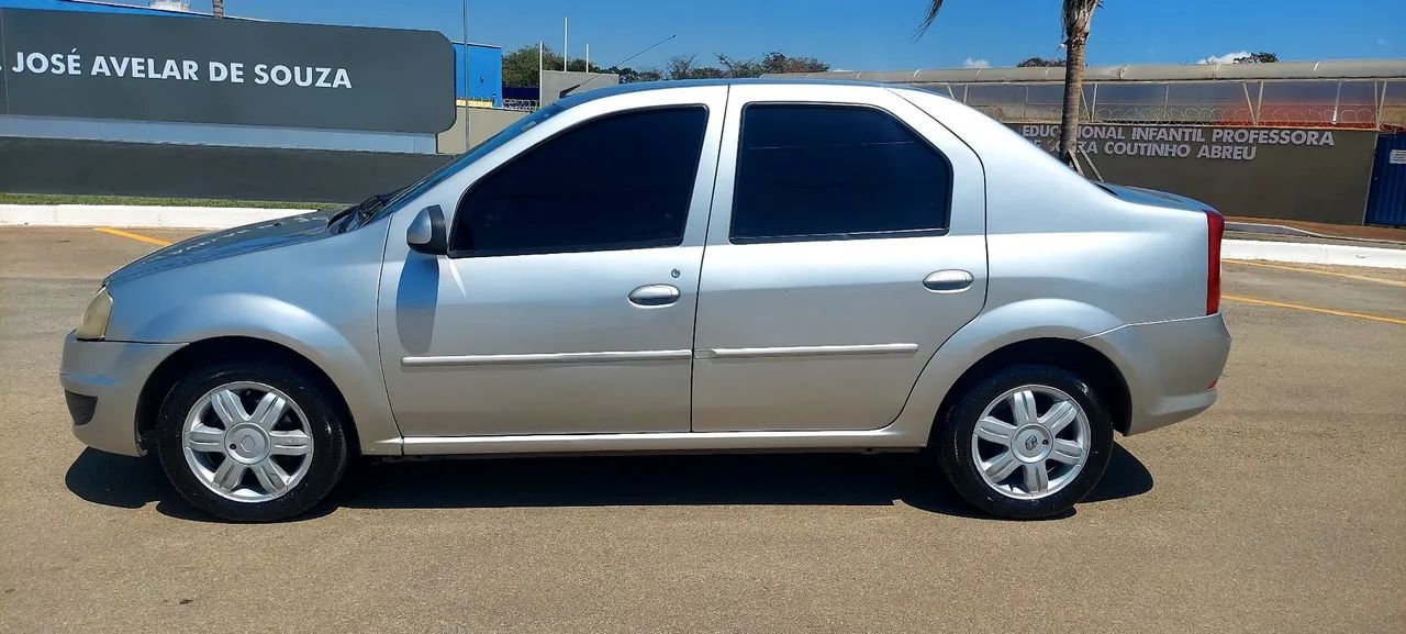Renault Logan Expression Hi-flex 1.6 8V 4P 2011 - Foto 4