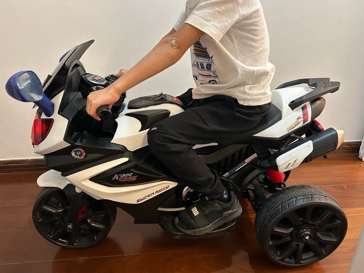 Moto elétrica infantil 