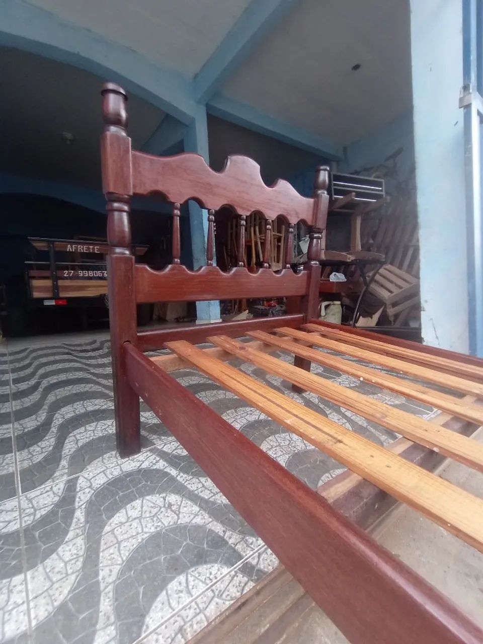 Cama de solteiro de madeira macanaiba 399,00
