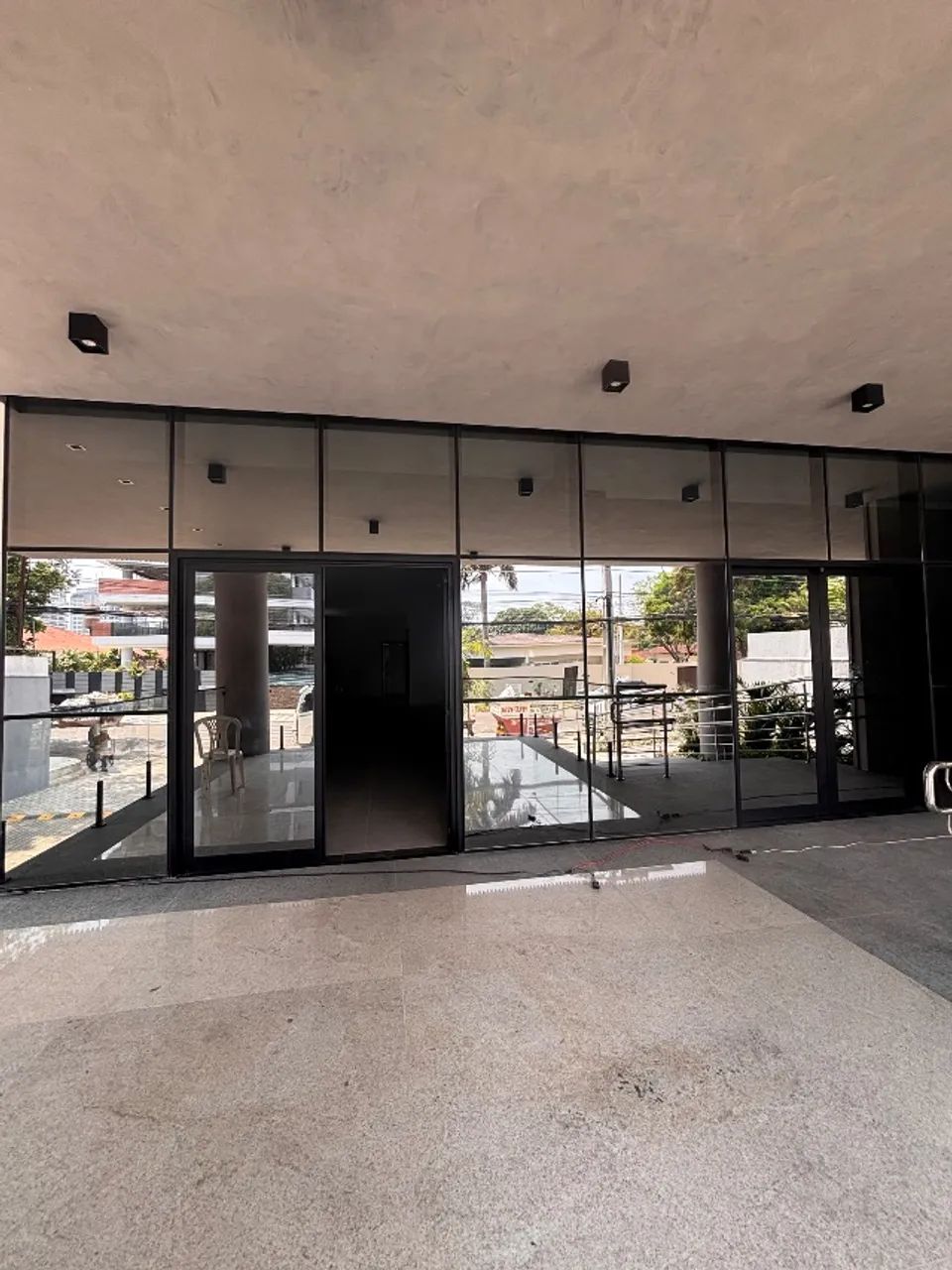Alugo Sala Comercial Térrea 94 m2 no Adrianópolis  - Foto 4