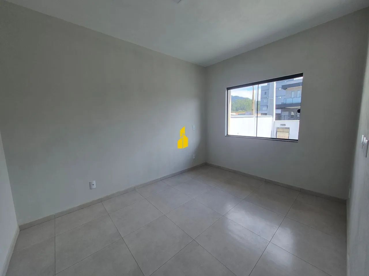 Casa com 02 quartos sendo 01 suíte - Foto 4