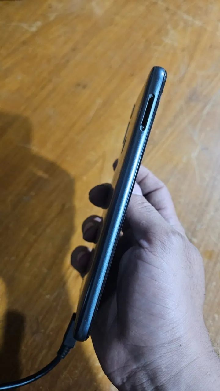 Moto E6s 32GB (Travado em Loop / Para Concerto ou Peças) - Foto 3