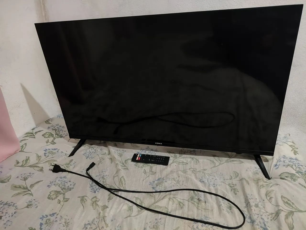 VENDO TV 43 POLEGADAS SEMI NOVA