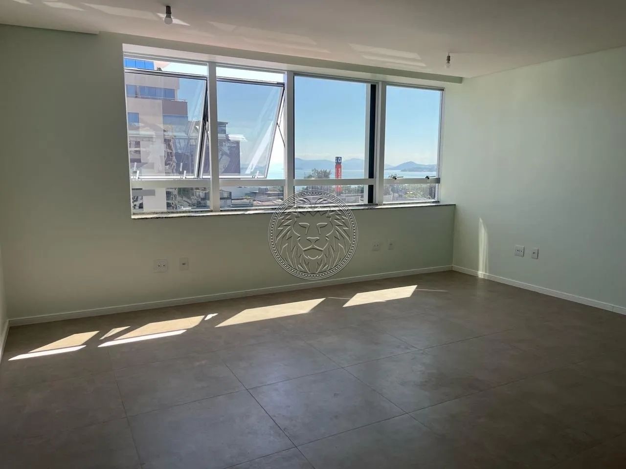 Sala comercial de 38,00m² no EdifícioBlue Diamond Business - AGRONOMICA