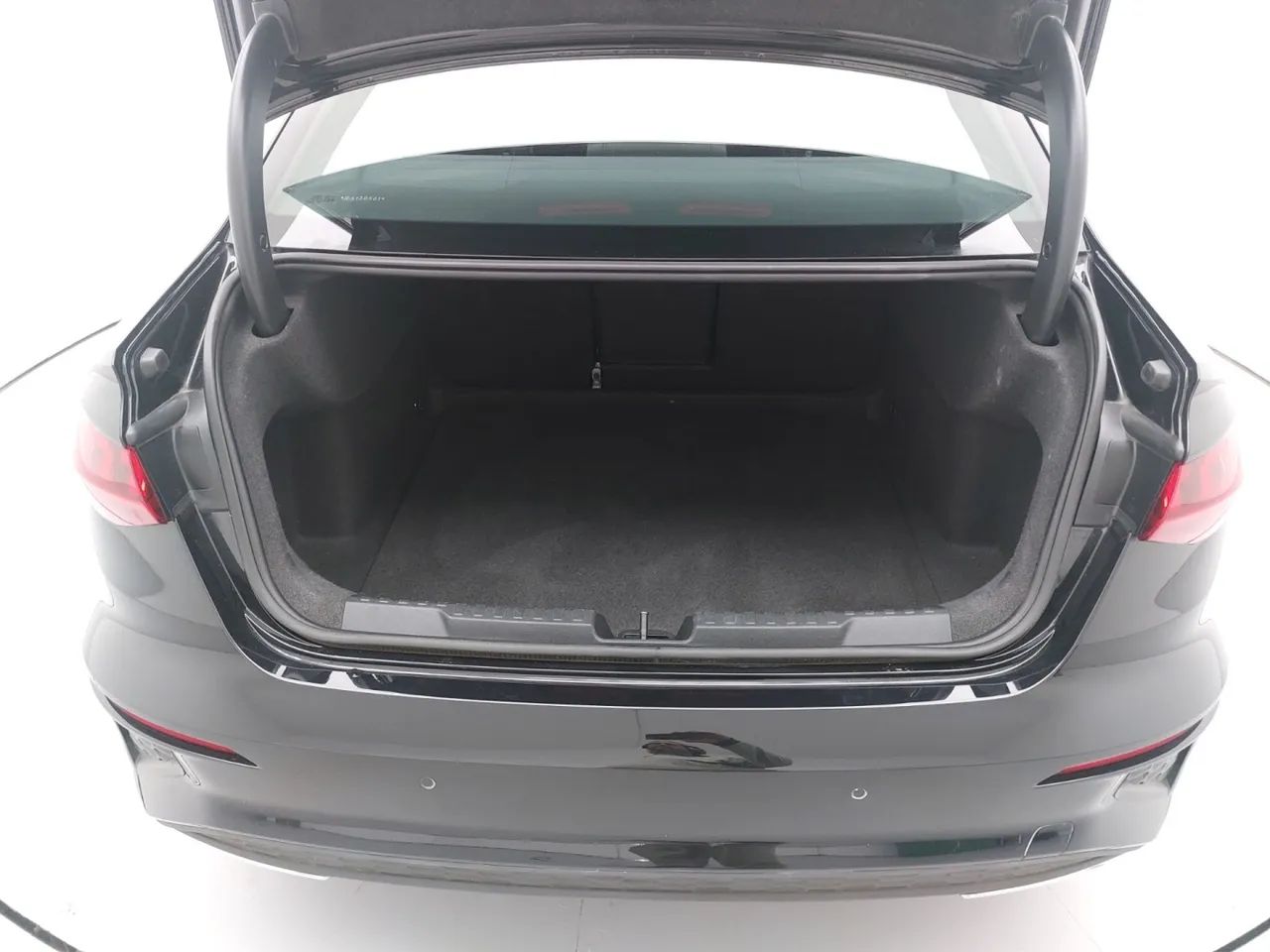 Audi A3 Sedan S-line 2.0 TFSI S-tronic, foto 9 de 18
