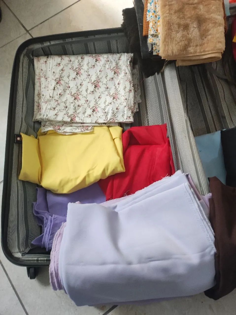 Lote com tecidos  - Foto 4